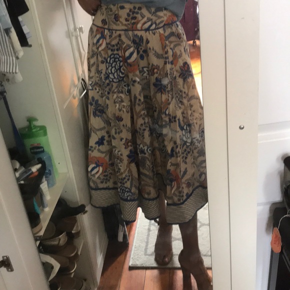 High waisted floral skirt - Picture 2 of 2